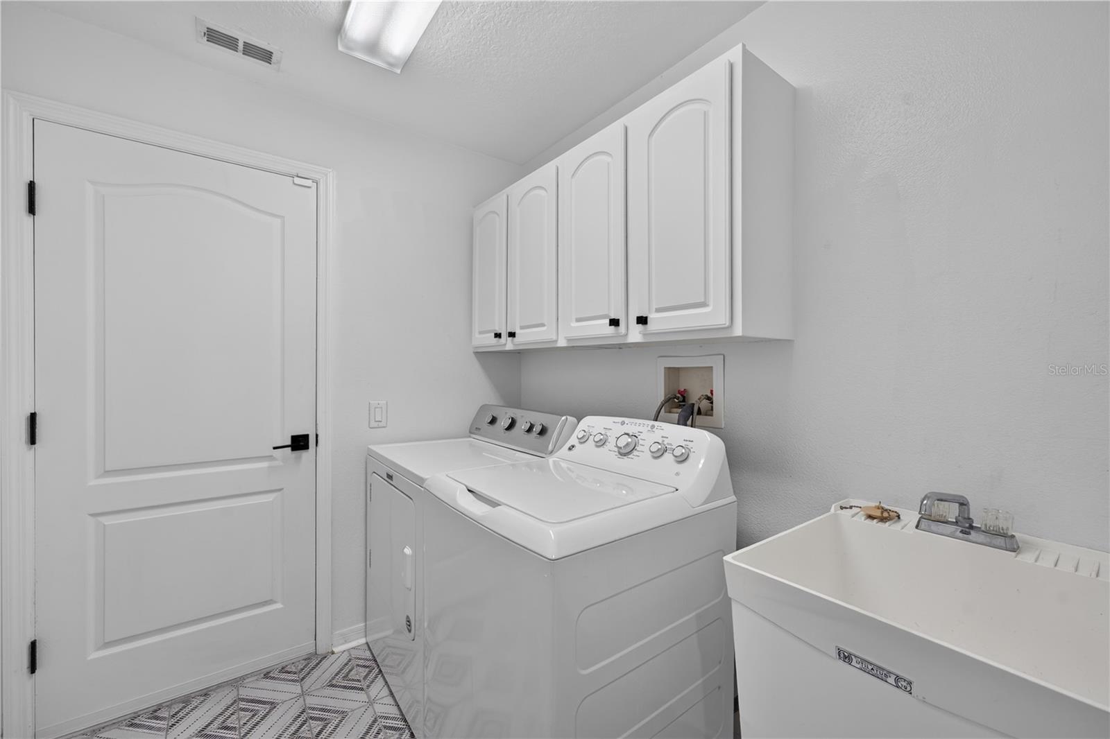 5209 ABBEY PARK AVE — photo 24