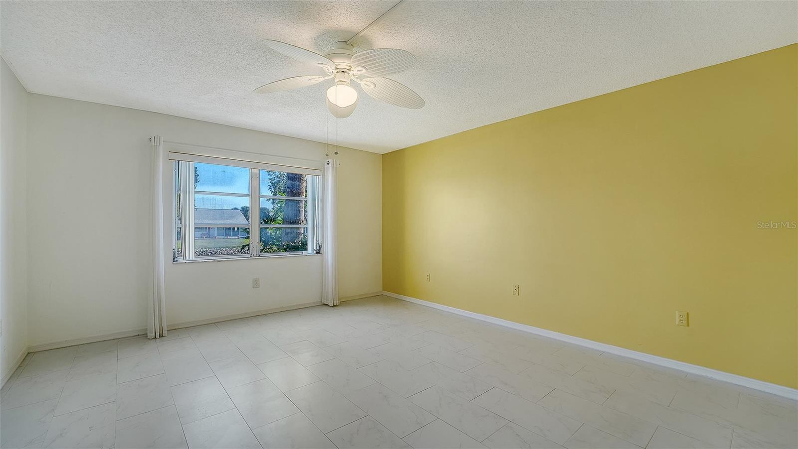 4868 INDEPENDENCE DR — photo 25