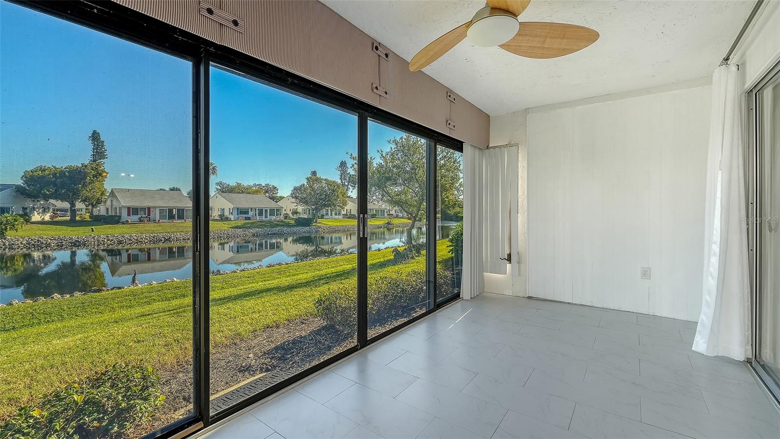 4868 INDEPENDENCE DR — photo 9
