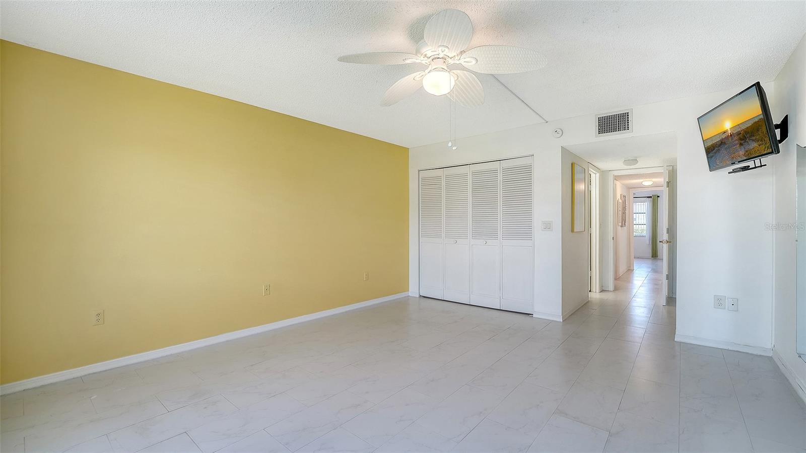 4868 INDEPENDENCE DR — photo 24