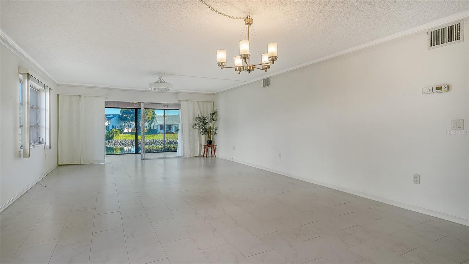 4868 INDEPENDENCE DR — photo 6