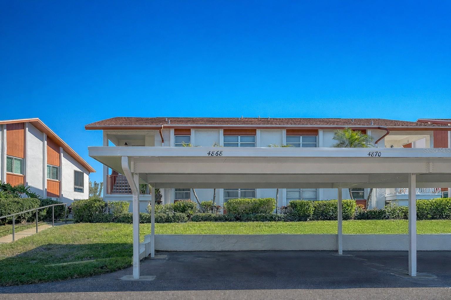 4868 INDEPENDENCE DR — photo 36