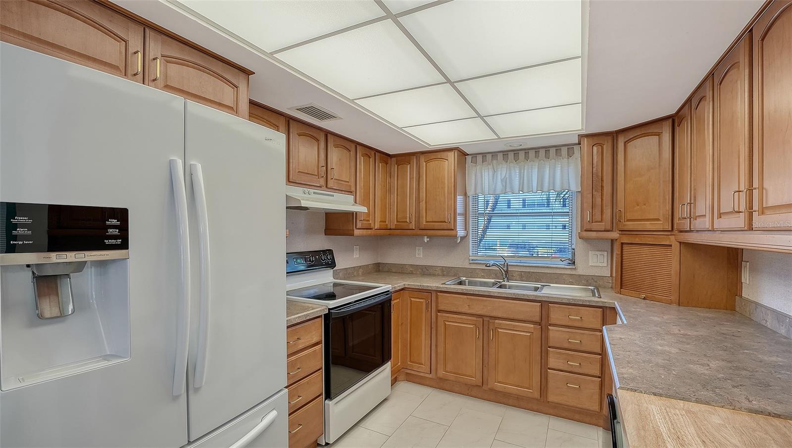 4868 INDEPENDENCE DR — photo 19