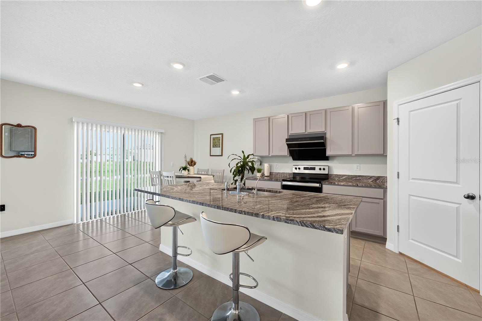 8379 ENDER HILLS DR — photo 5