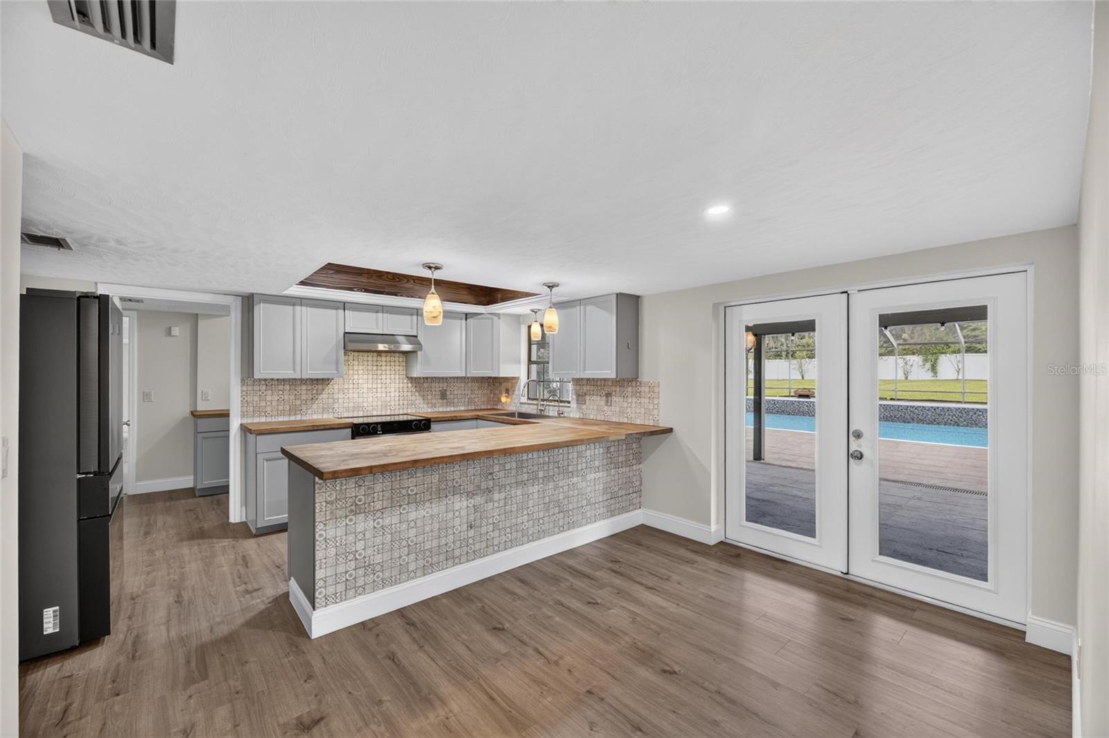 12603 LAKE HILLS DR — photo 25