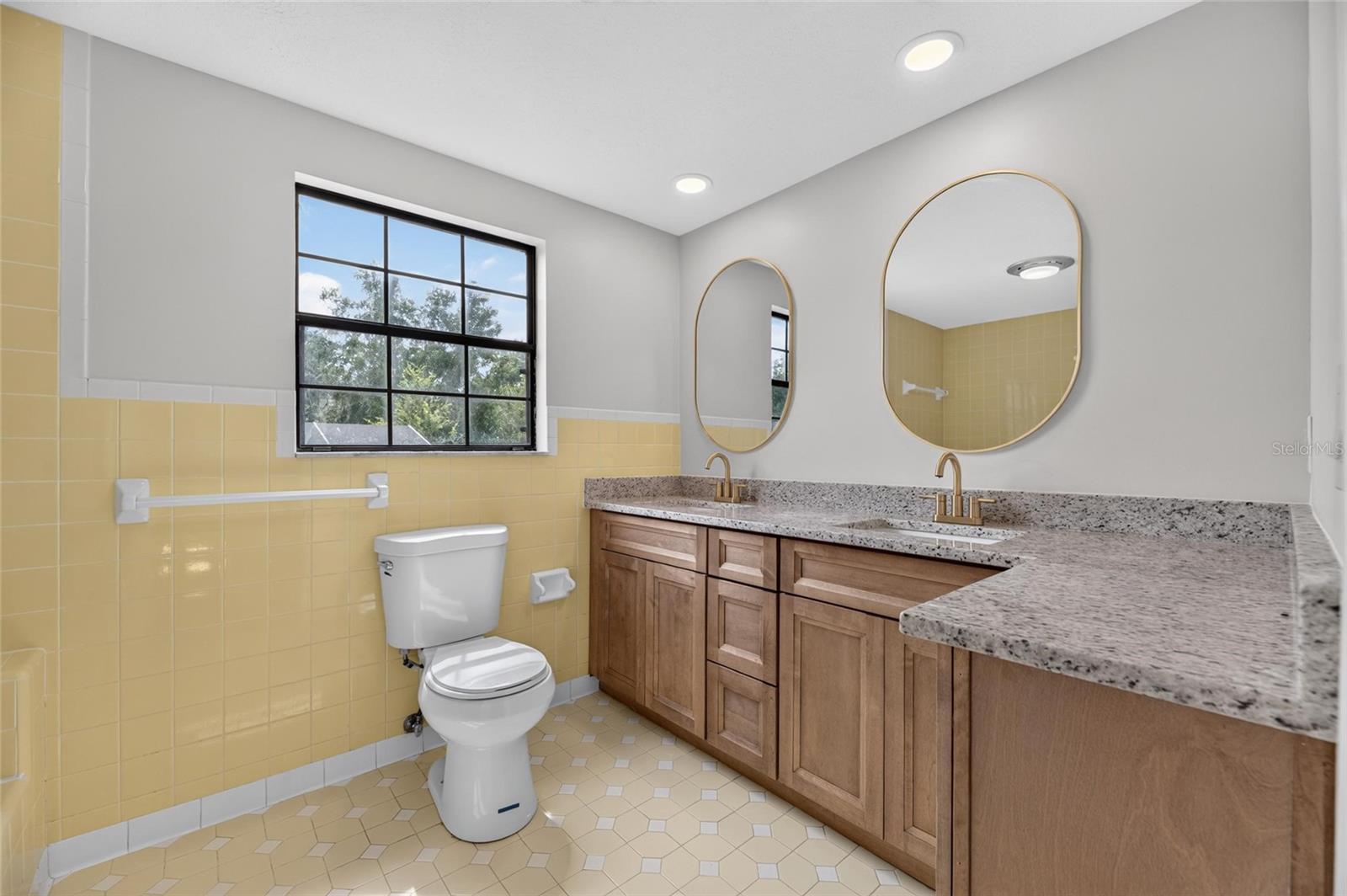 12603 LAKE HILLS DR — photo 59