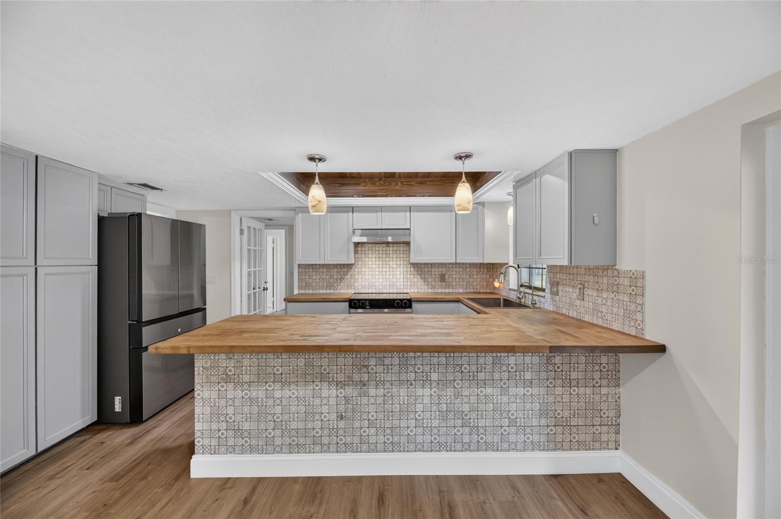 12603 LAKE HILLS DR — photo 23