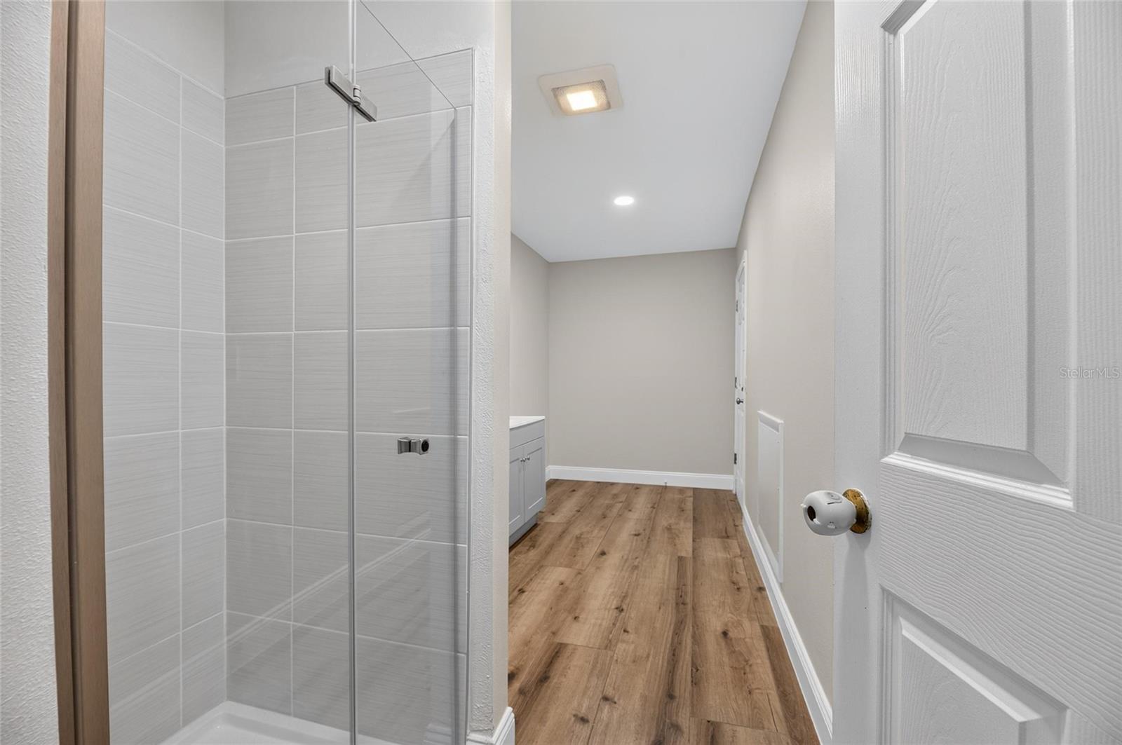 12603 LAKE HILLS DR — photo 32