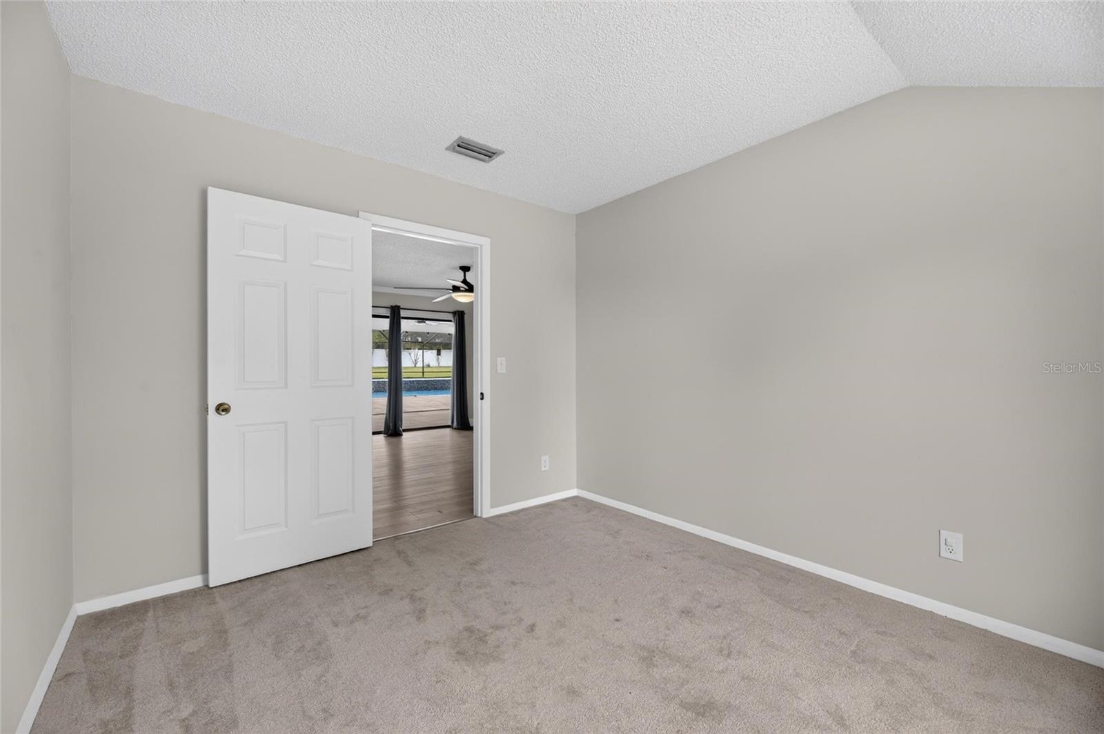 12603 LAKE HILLS DR — photo 35