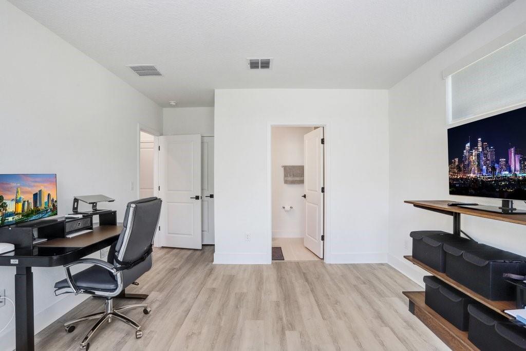 2506 W CLEVELAND ST #20 — photo 6