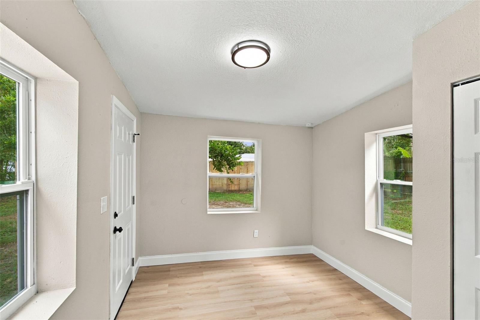 4216 N SANDALWOOD CIR — photo 16