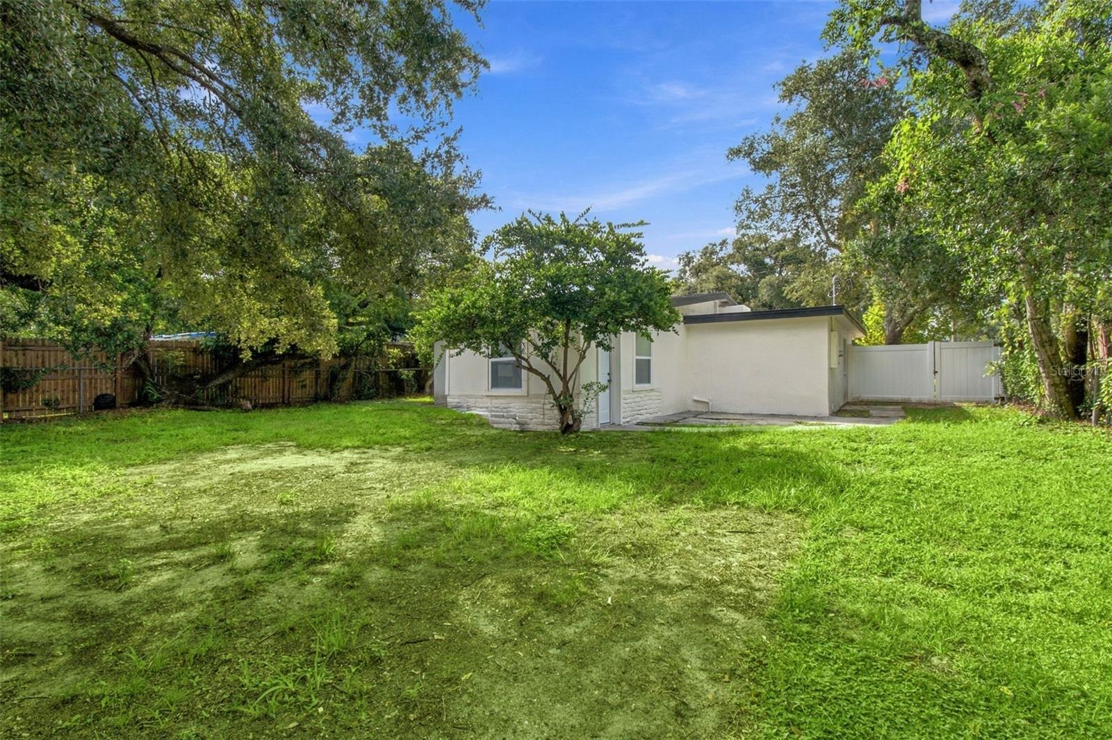 4216 N SANDALWOOD CIR — photo 35