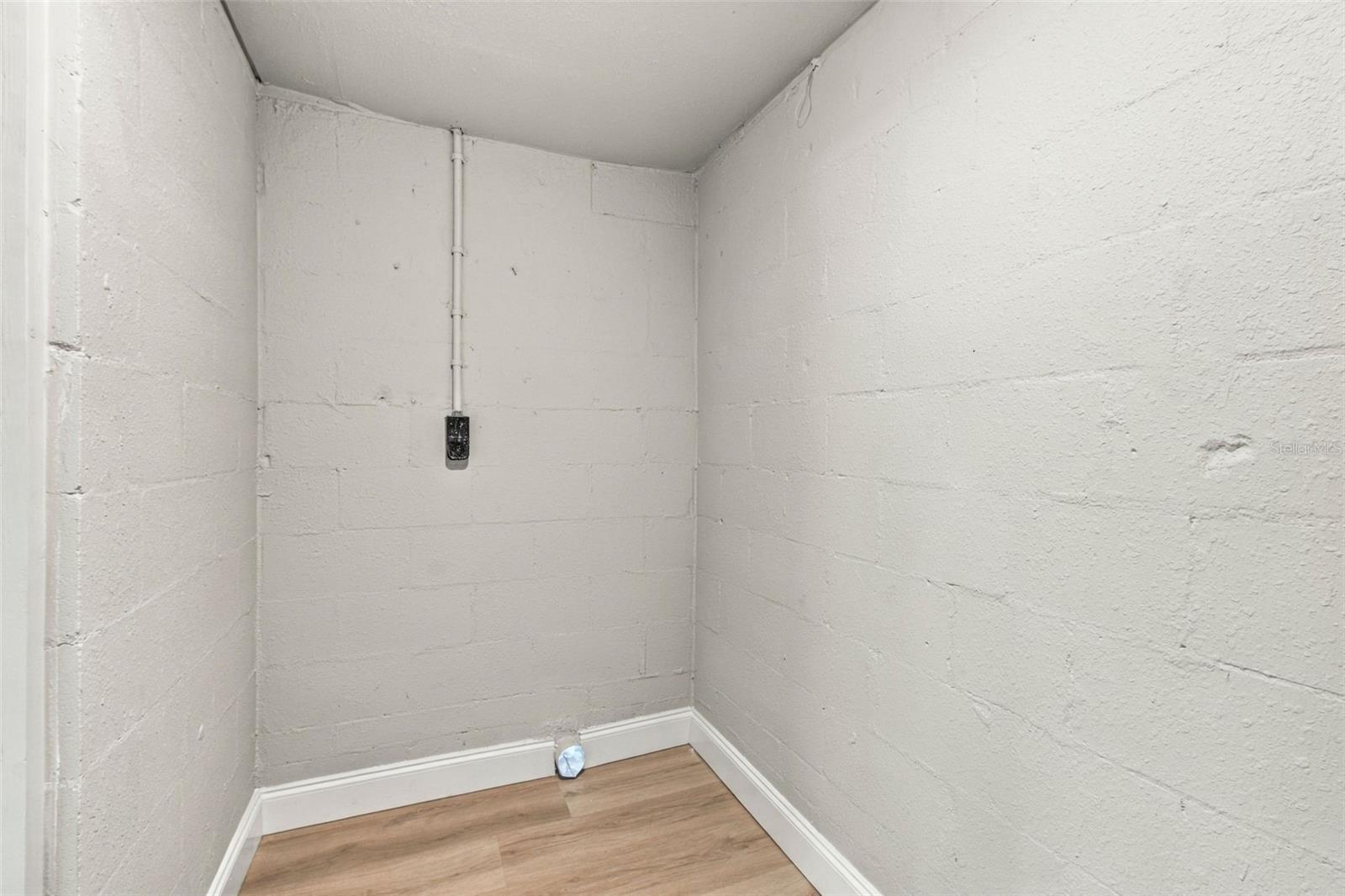 4216 N SANDALWOOD CIR — photo 31
