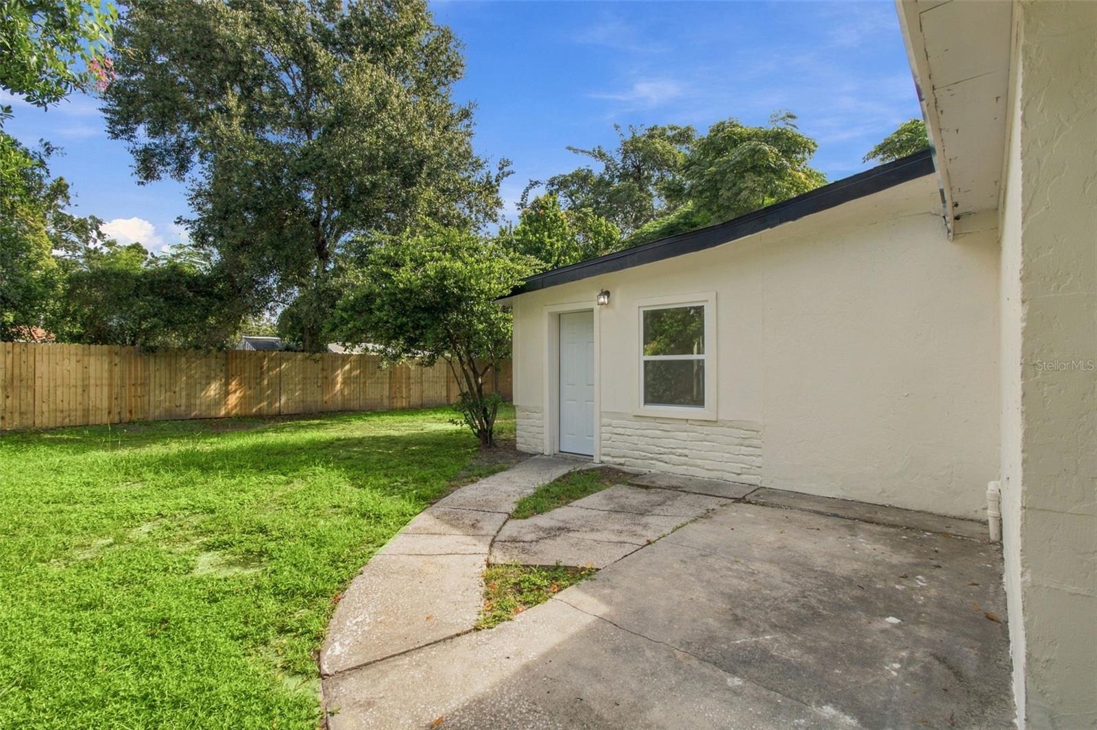 4216 N SANDALWOOD CIR — photo 32
