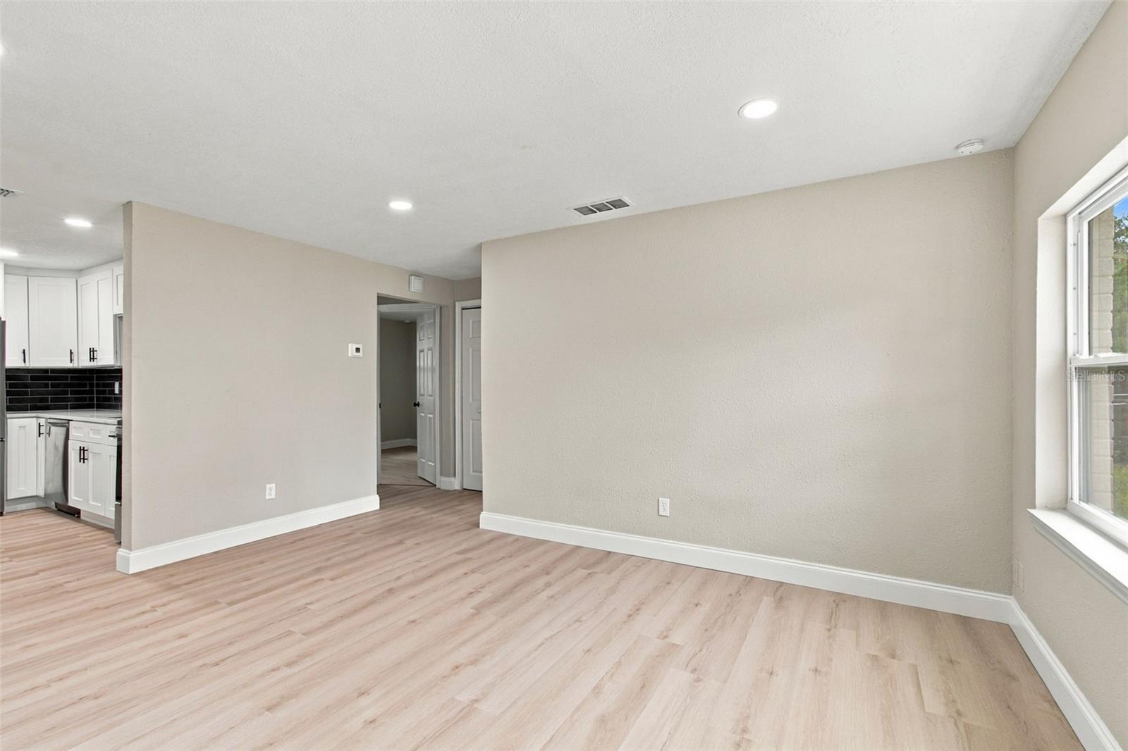 4216 N SANDALWOOD CIR — photo 6