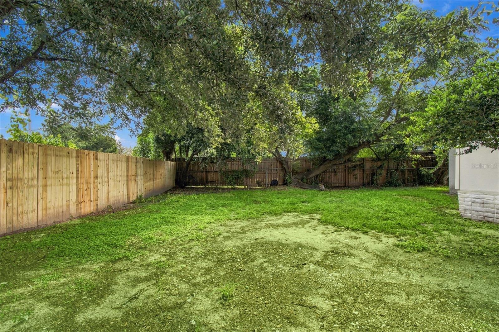 4216 N SANDALWOOD CIR — photo 36