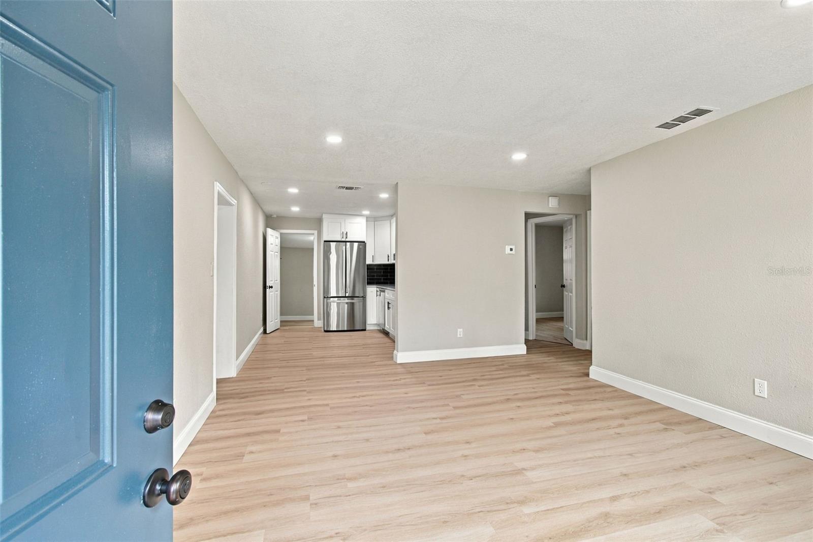 4216 N SANDALWOOD CIR — photo 5