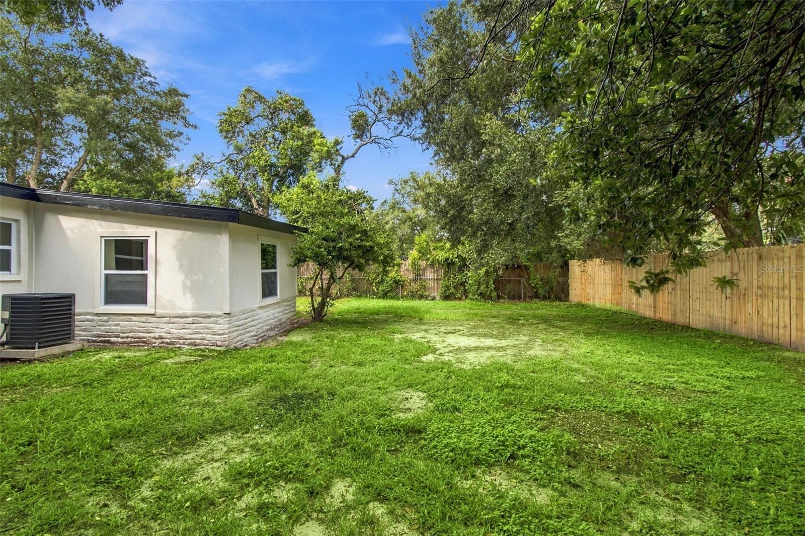 4216 N SANDALWOOD CIR — photo 37