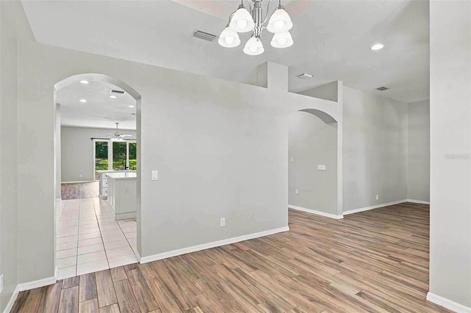 1815 WINN ARTHUR — photo 15
