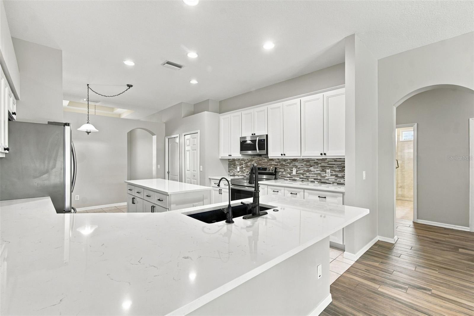 1815 WINN ARTHUR — photo 25