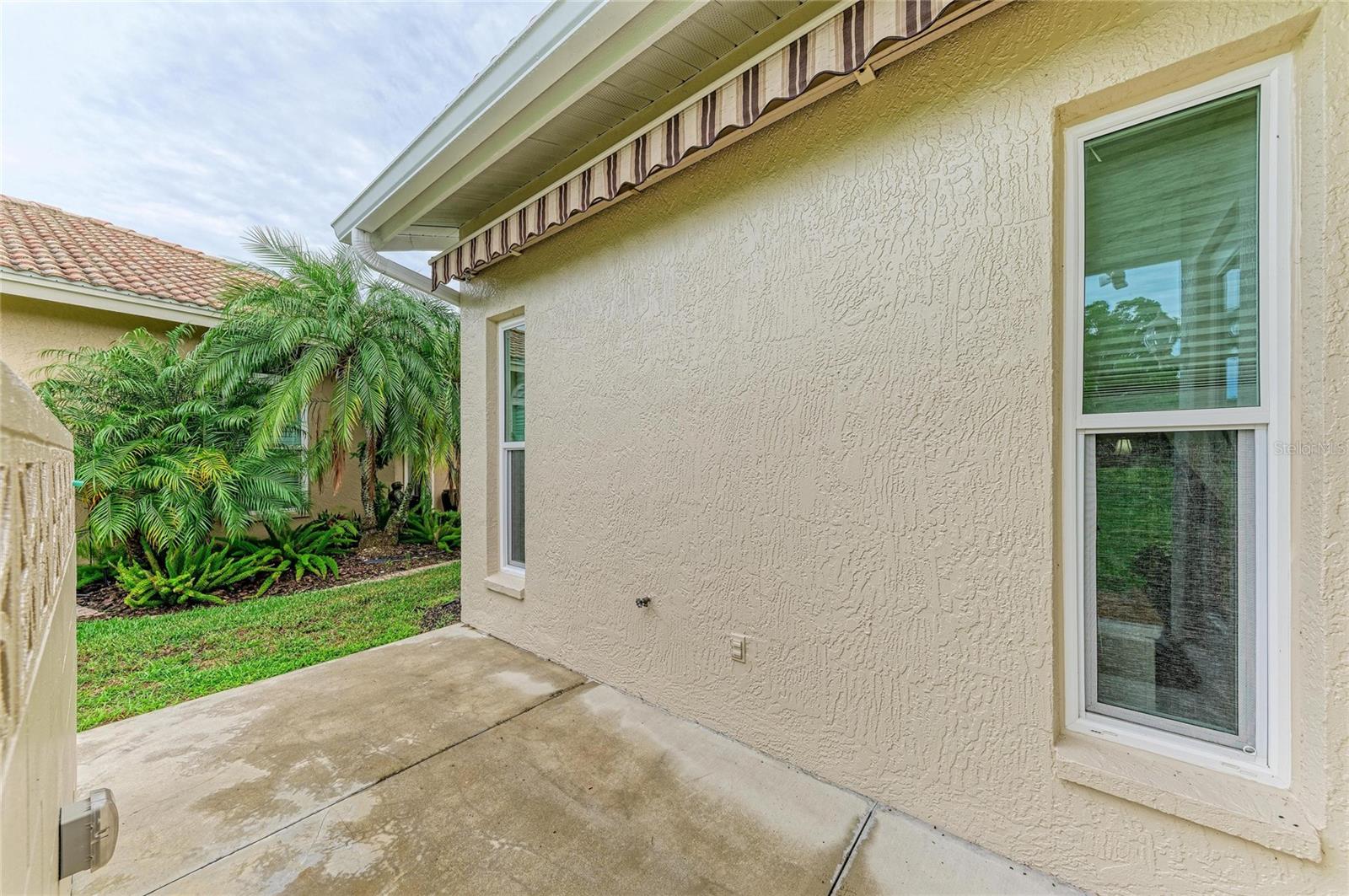6635 OAKBROOKE CIR — photo 31