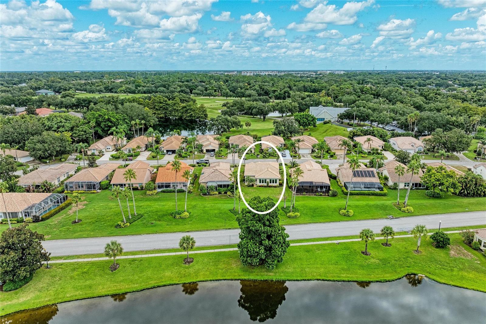 6635 OAKBROOKE CIR — photo 36