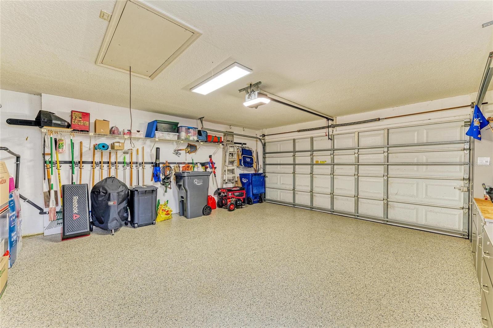 6635 OAKBROOKE CIR — photo 29