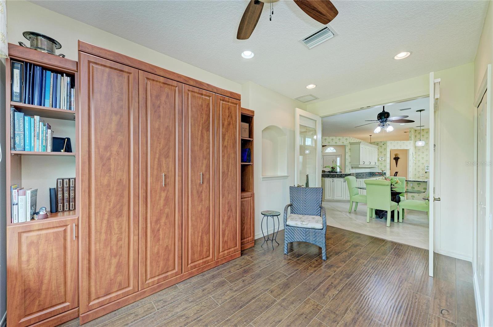 6635 OAKBROOKE CIR — photo 16