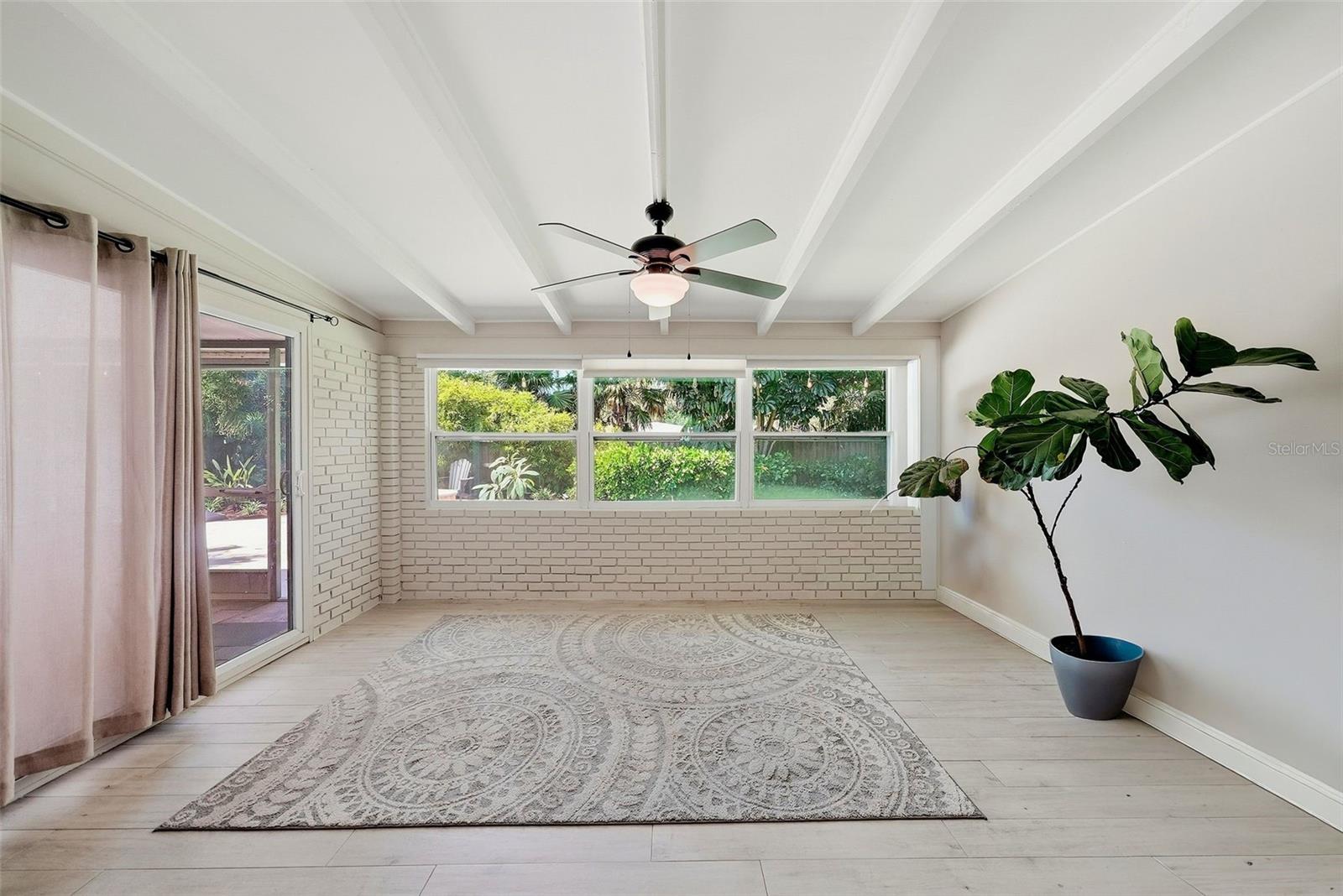 6675 COLONY DR S — photo 11