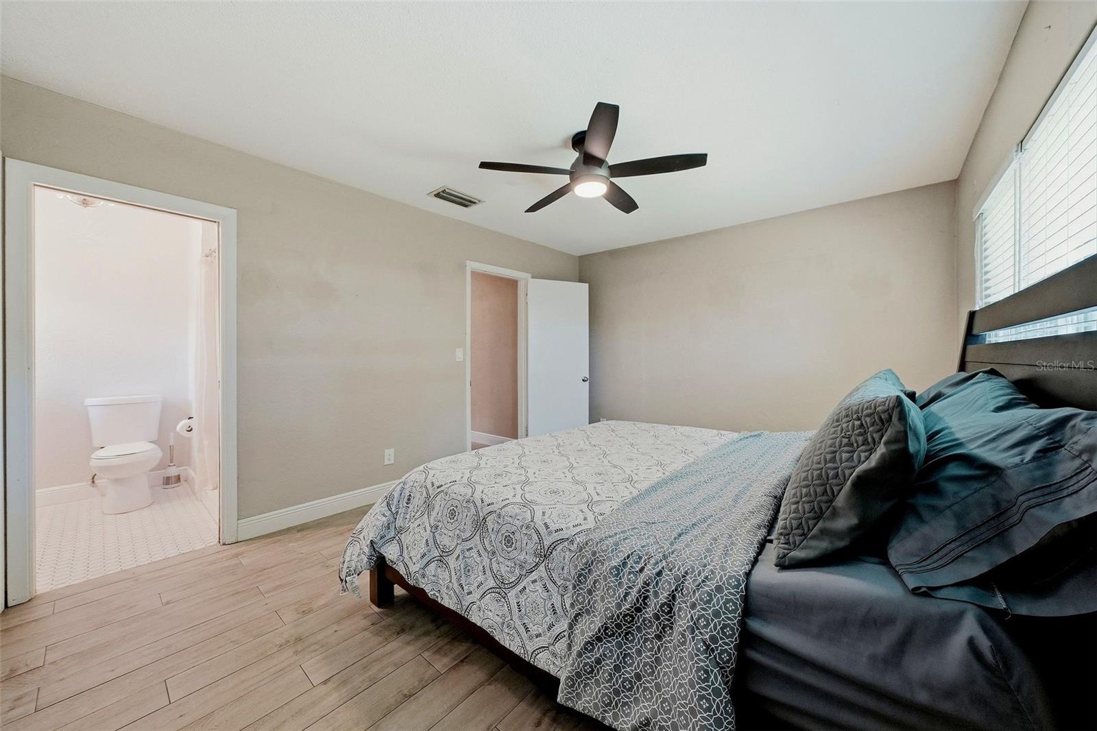 6675 COLONY DR S — photo 31