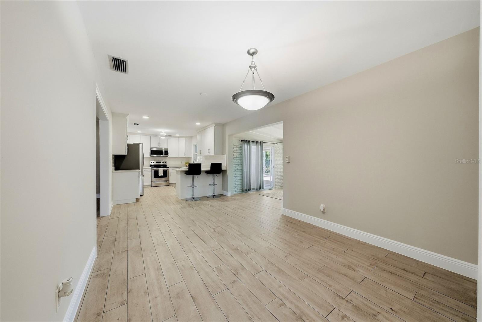 6675 COLONY DR S — photo 23