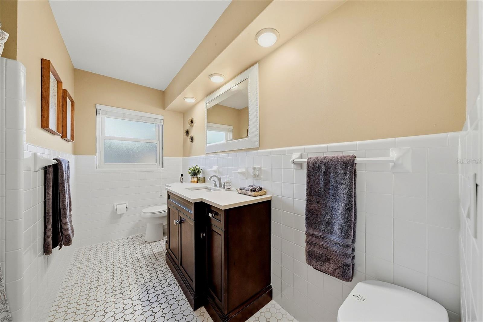 6675 COLONY DR S — photo 33