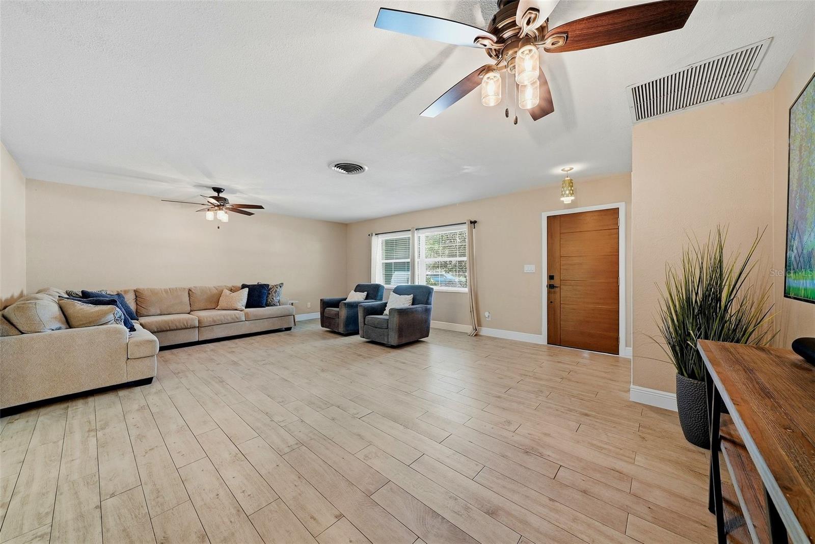 6675 COLONY DR S — photo 13