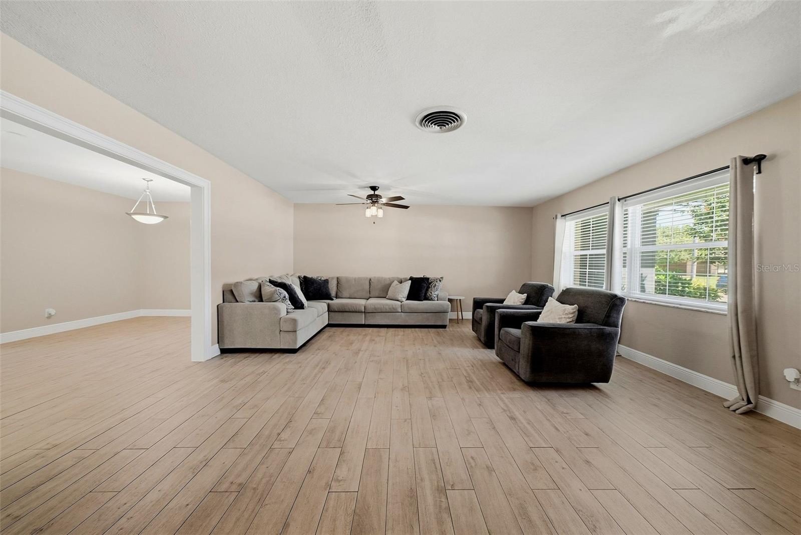 6675 COLONY DR S — photo 15