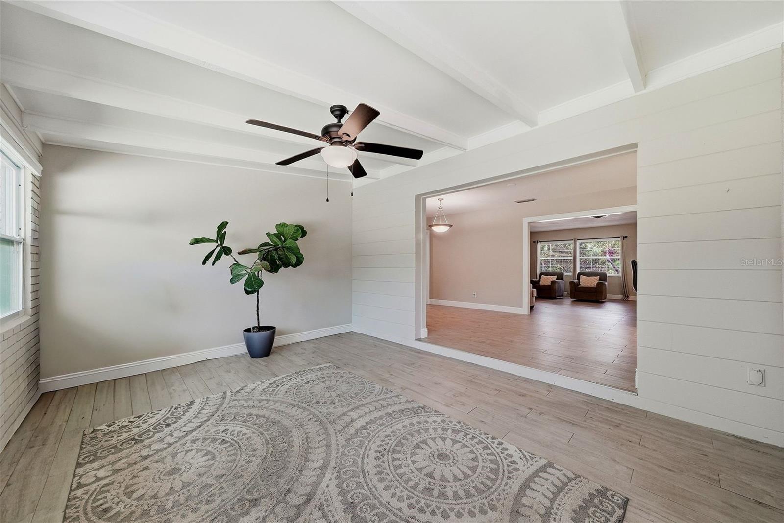 6675 COLONY DR S — photo 12
