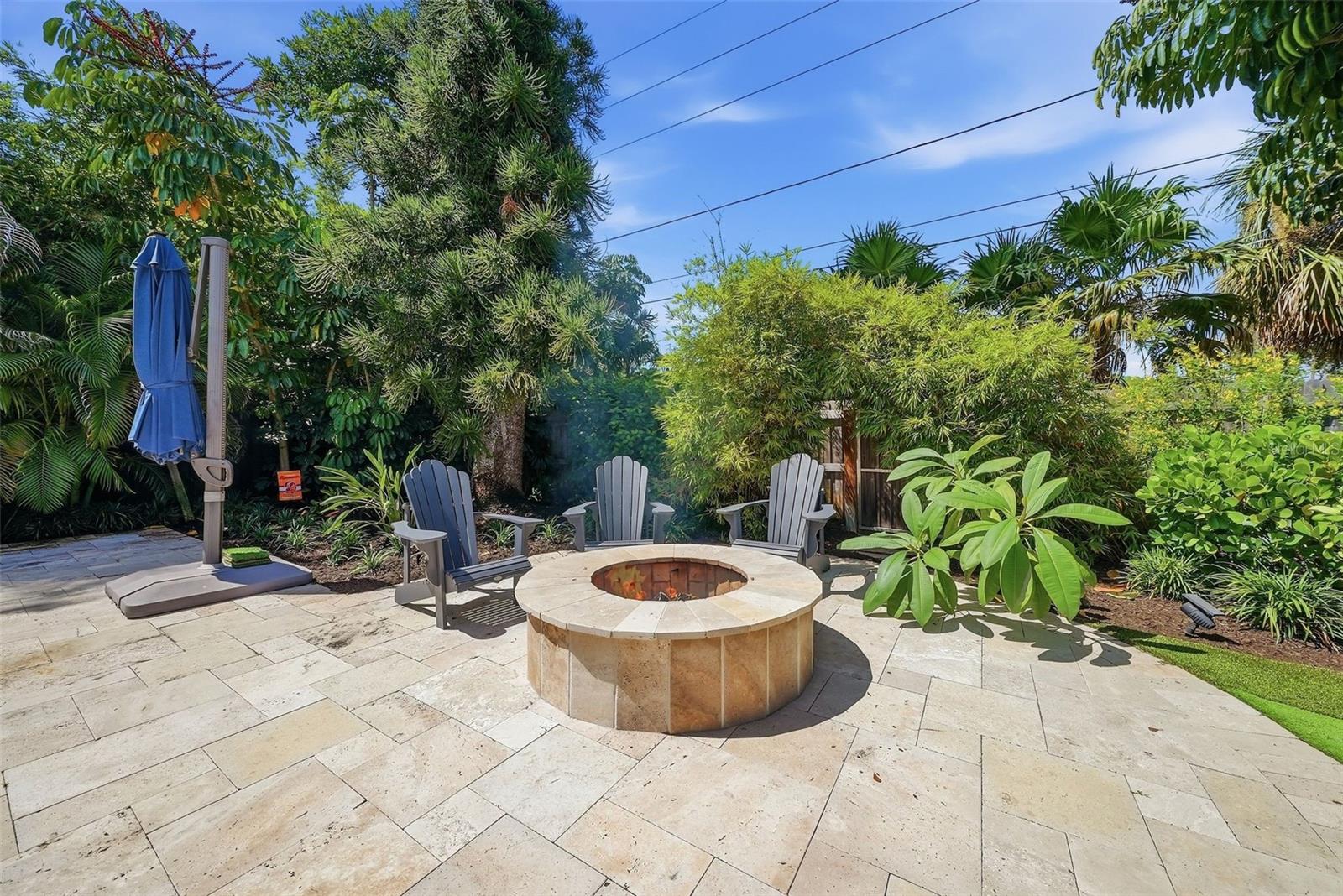 6675 COLONY DR S — photo 42