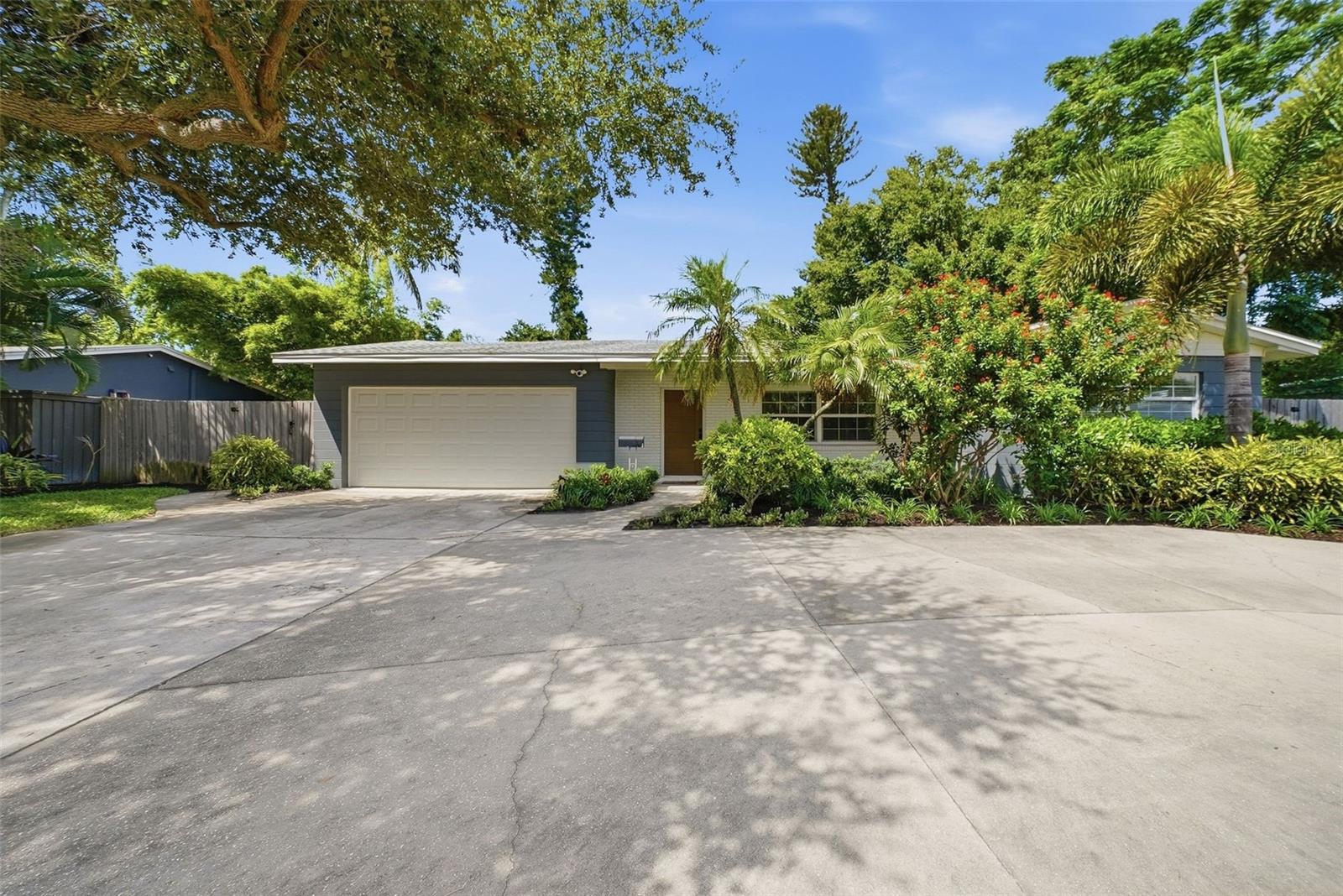 6675 COLONY DR S — photo 4