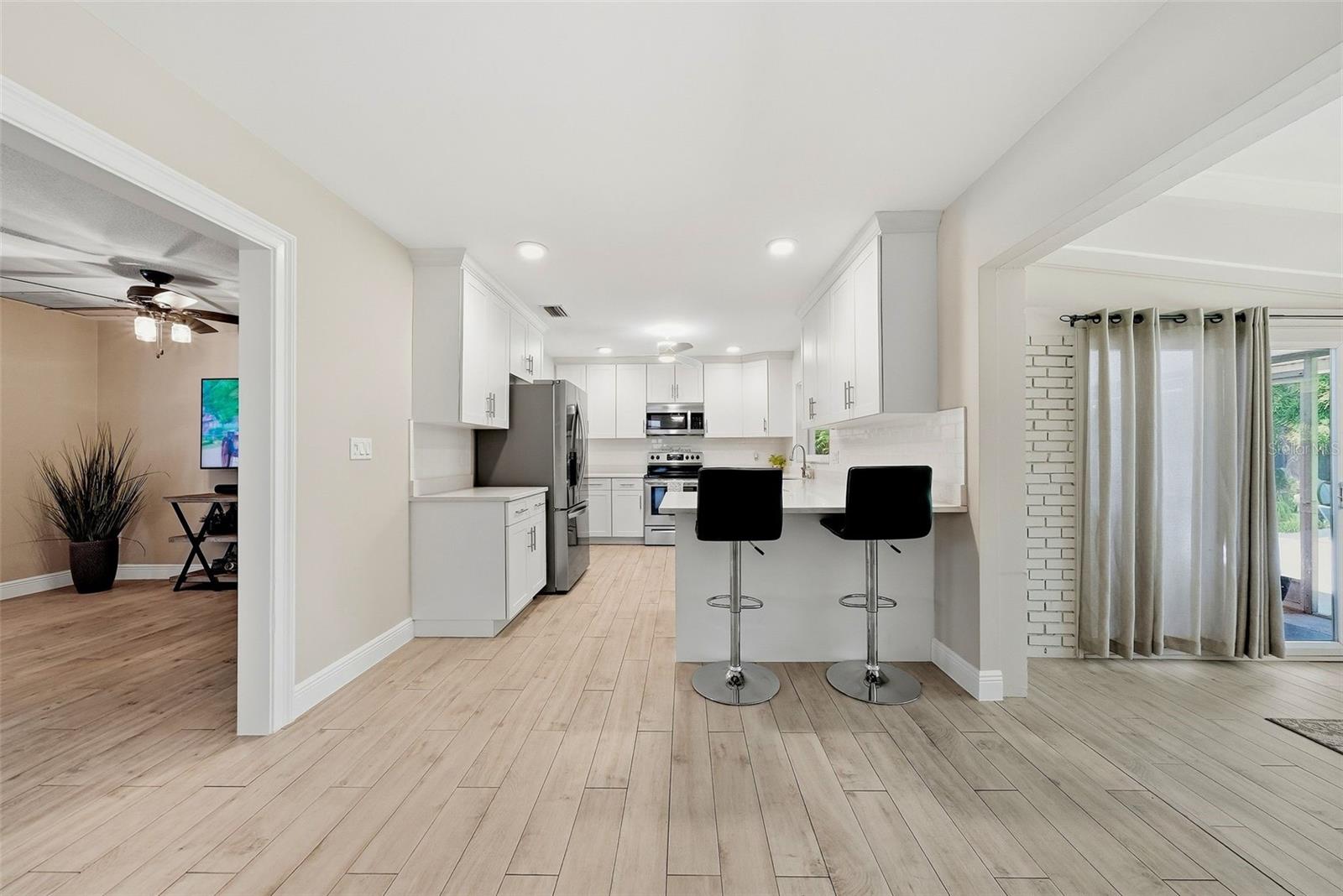 6675 COLONY DR S — photo 20