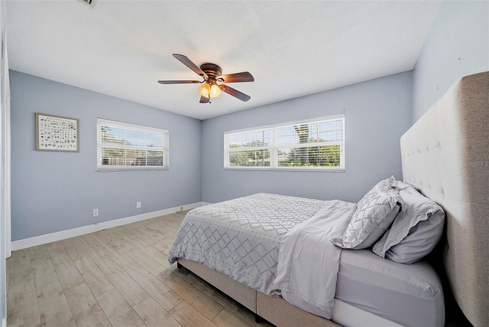 6675 COLONY DR S — photo 27