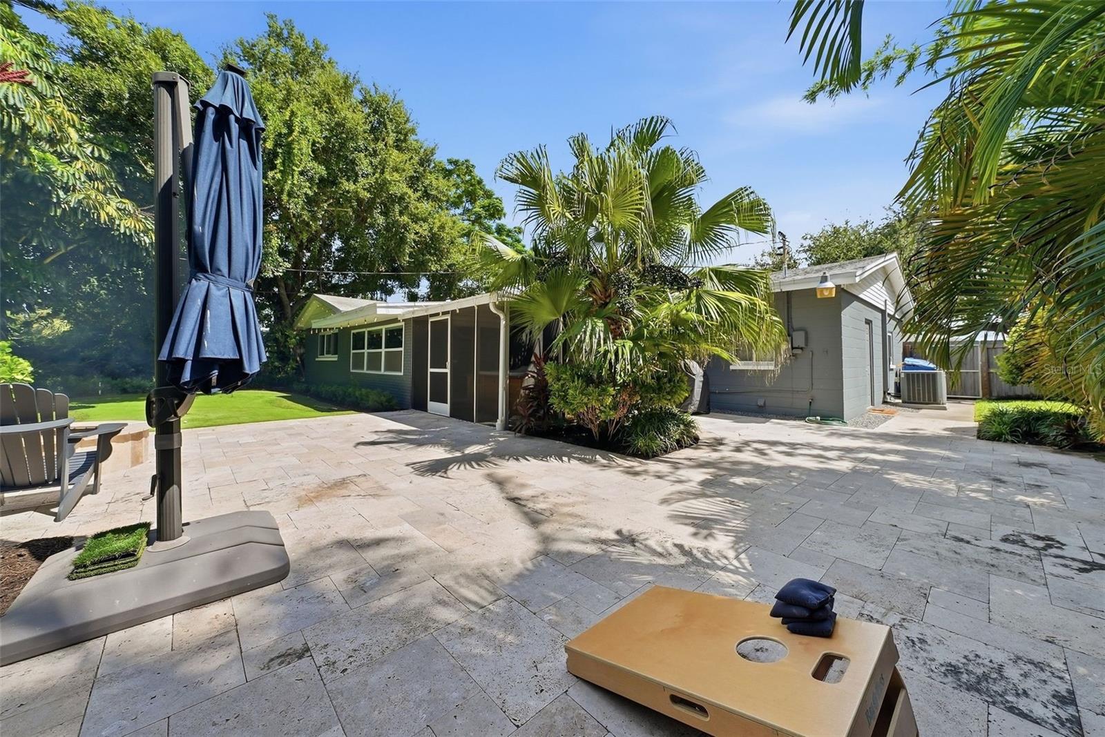 6675 COLONY DR S — photo 43