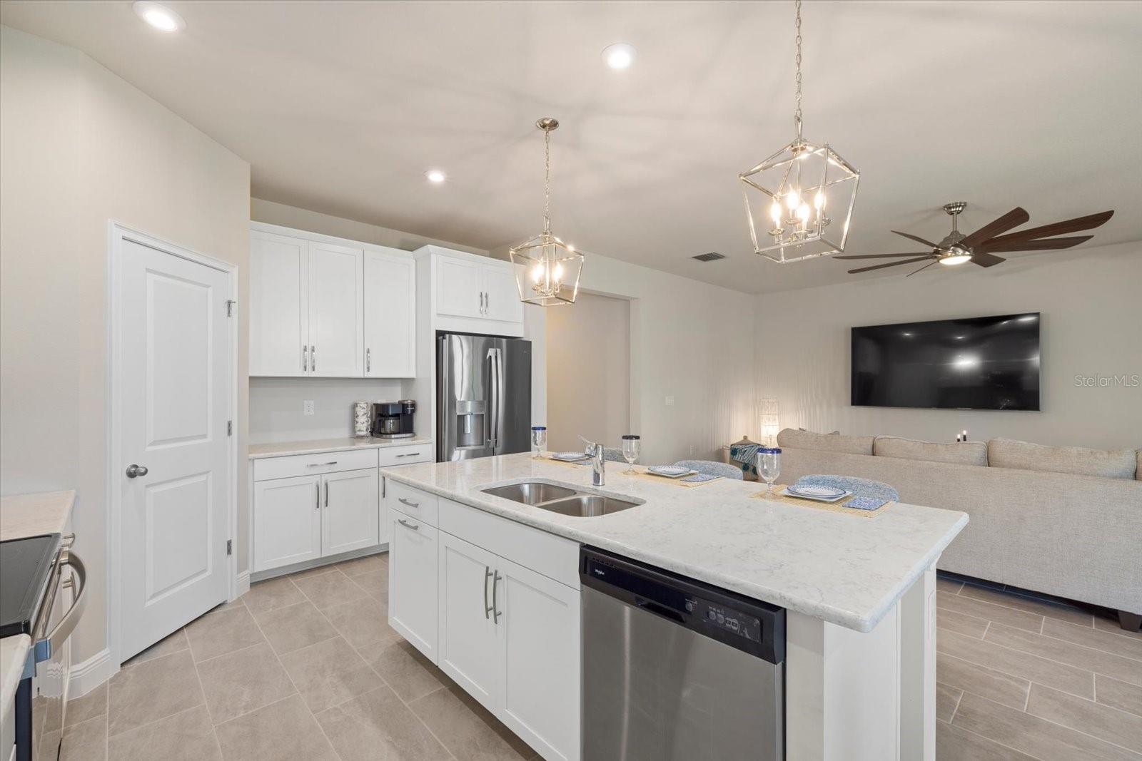 11925 BOHEMIAN PL — photo 12