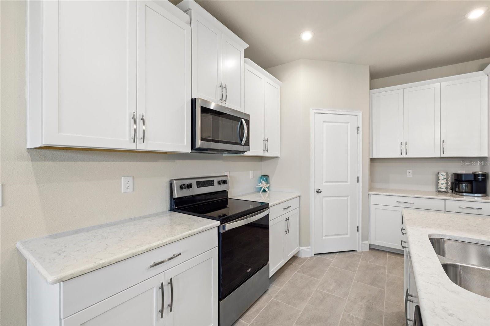 11925 BOHEMIAN PL — photo 14