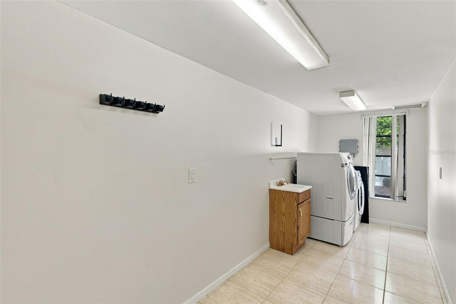 2924 TORREY PINES CT — photo 32