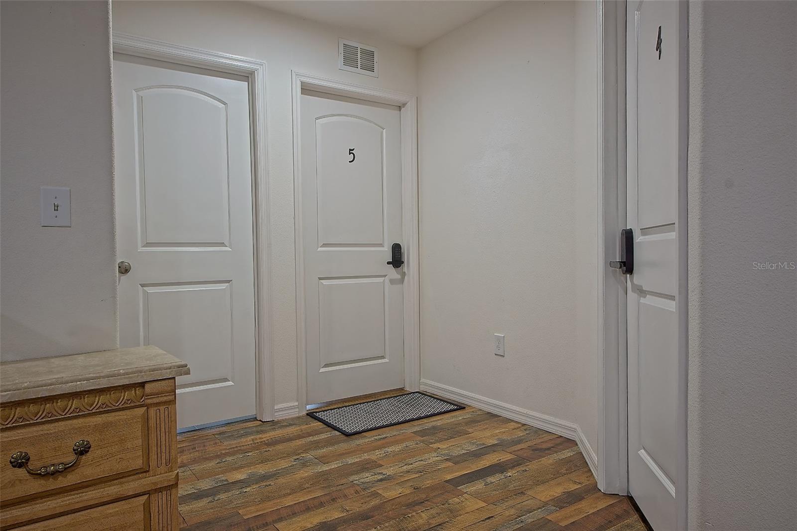 11918 WINTERSET COVE DR — photo 15