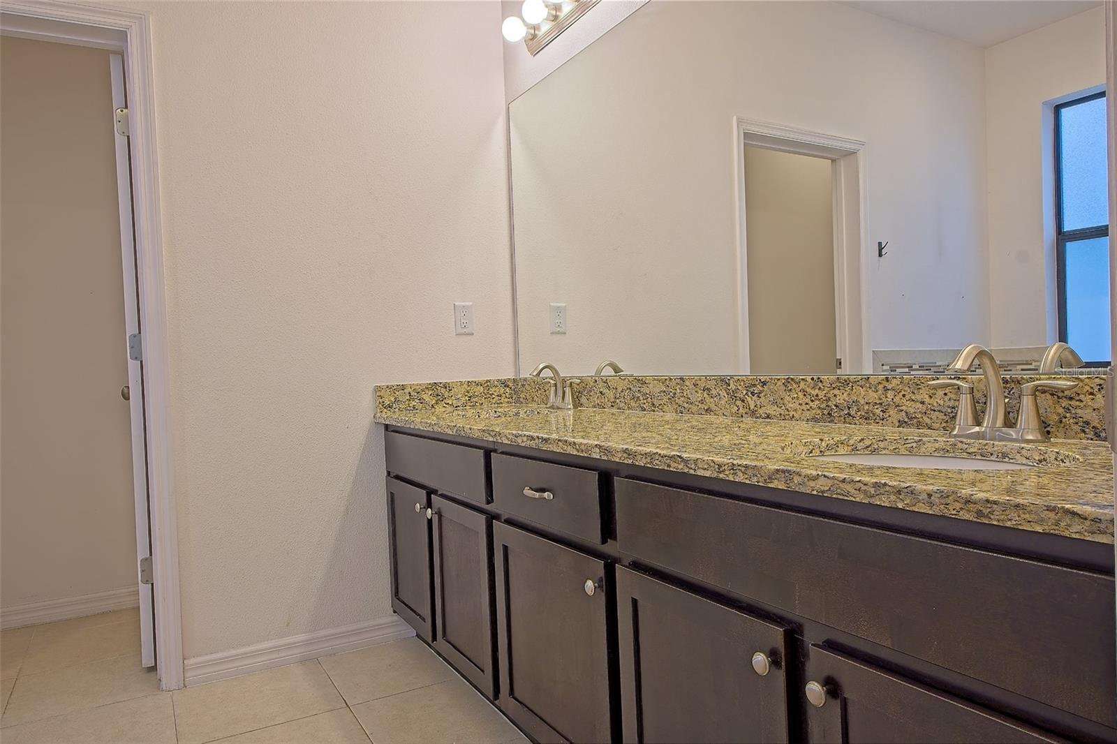 11918 WINTERSET COVE DR — photo 13