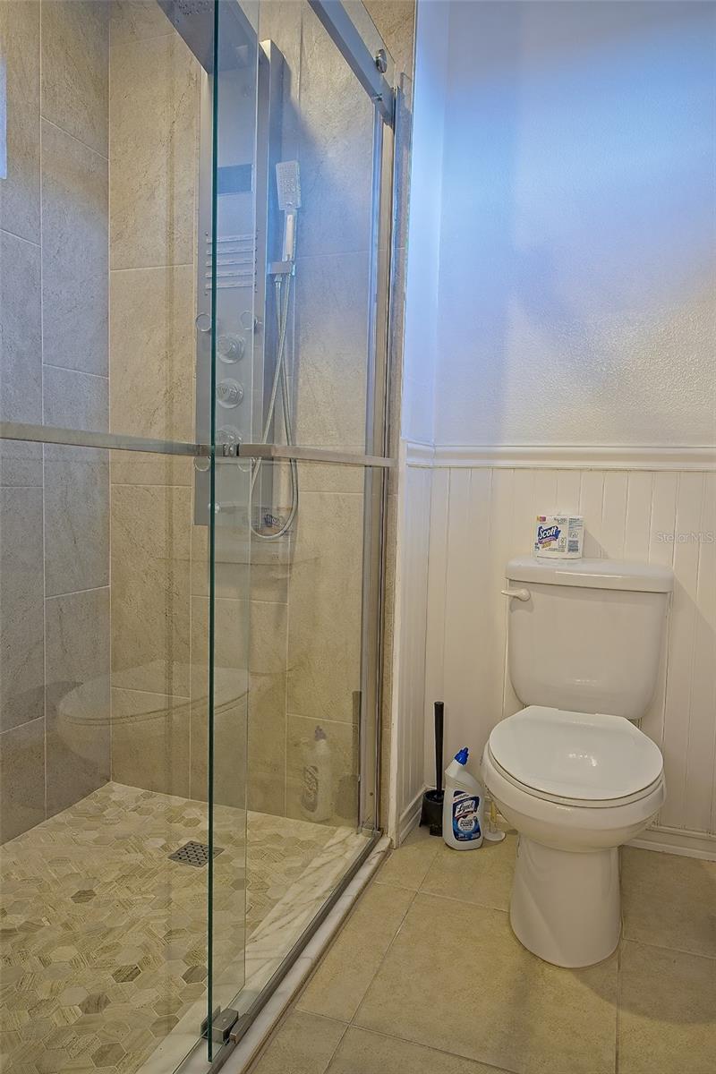 11918 WINTERSET COVE DR — photo 17