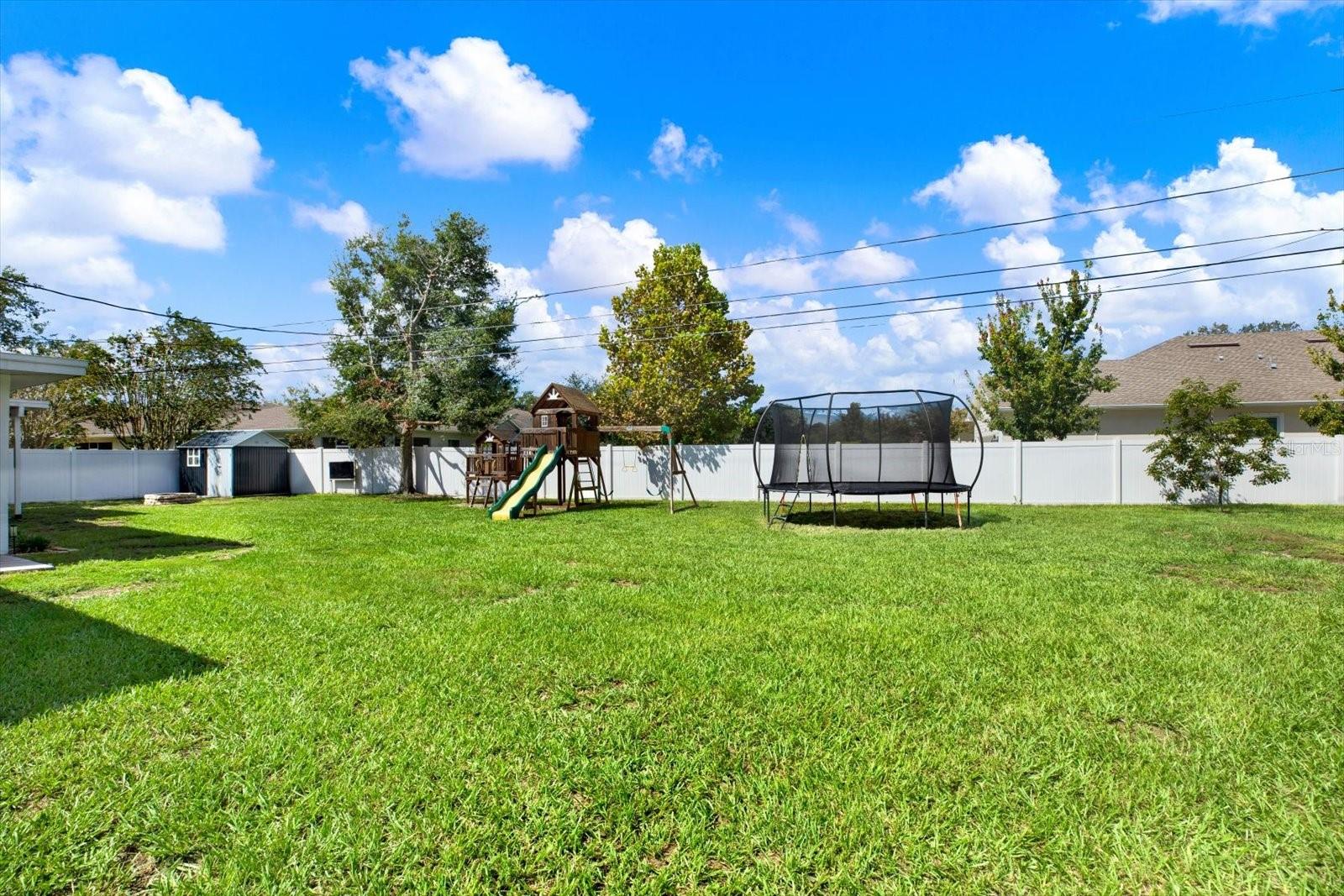 1858 PEACEFUL LN W — photo 17