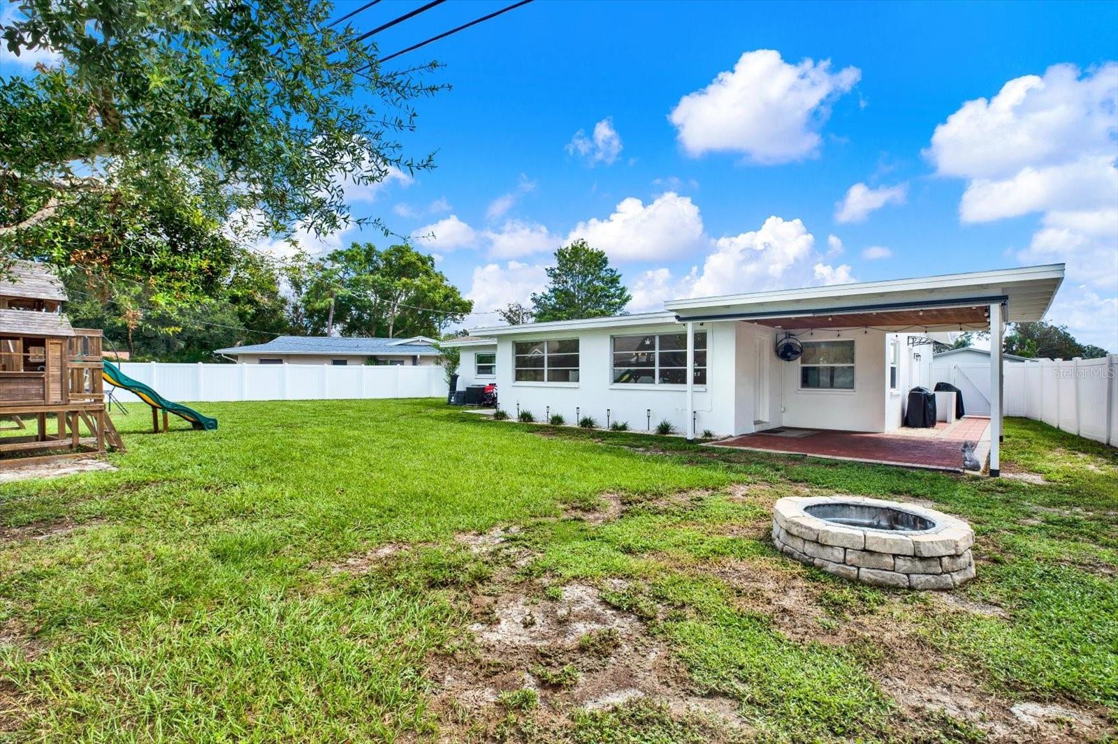 1858 PEACEFUL LN W — photo 16