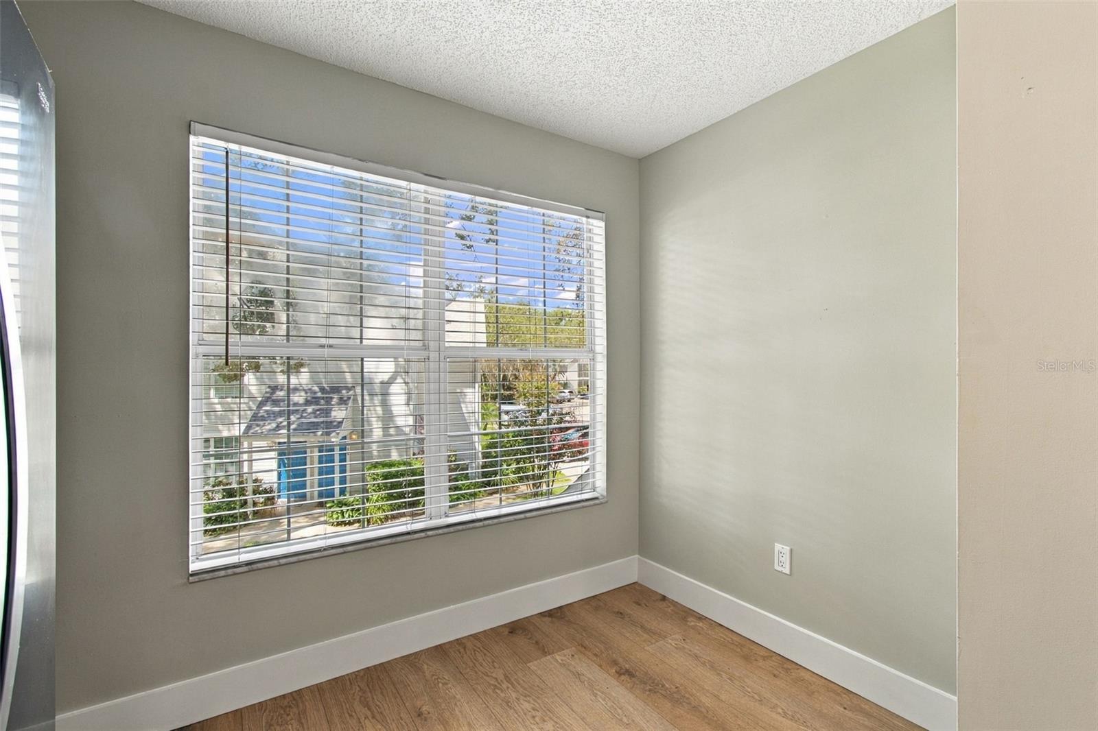 3118 VALLEY OAKS DR — photo 11