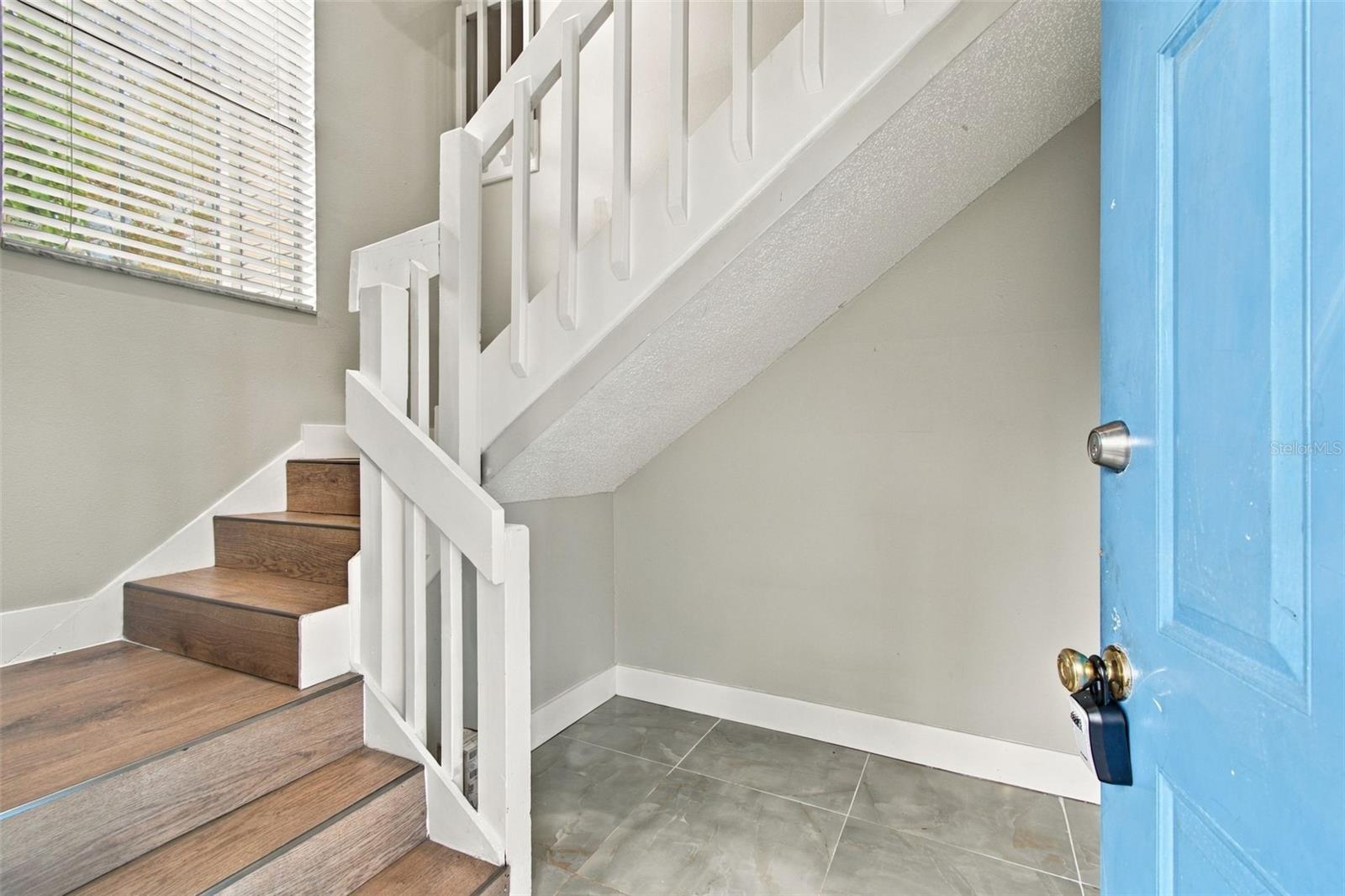 3118 VALLEY OAKS DR — photo 8